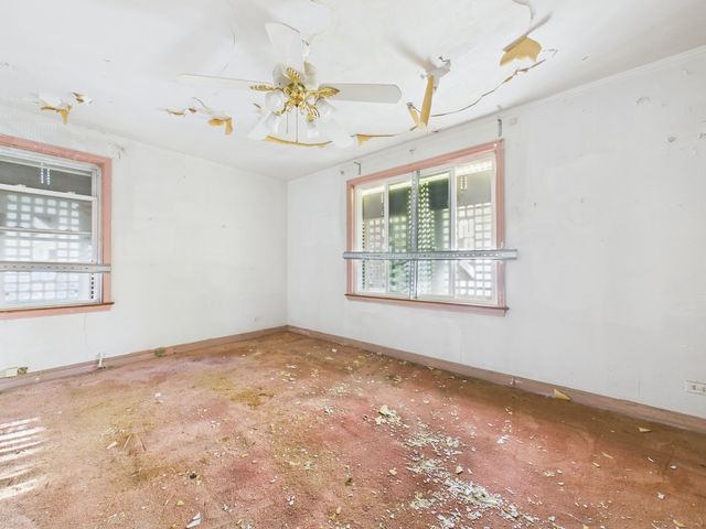 10009 S Emerald Avenue, Chicago, IL 60628