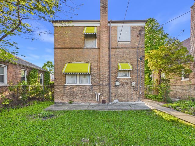 10009 S Emerald Avenue, Chicago, IL 60628