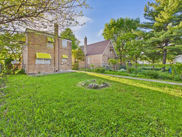 10009 S Emerald Avenue, Chicago, IL 60628