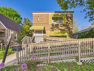 10009 S Emerald Avenue, Chicago, IL 60628