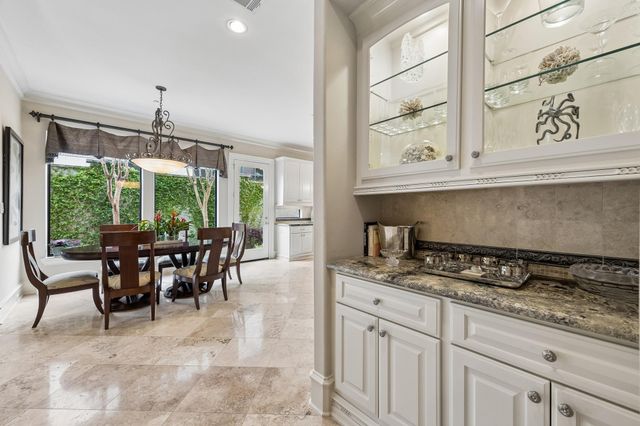 3016 Mid Lane B, Houston, TX 77027