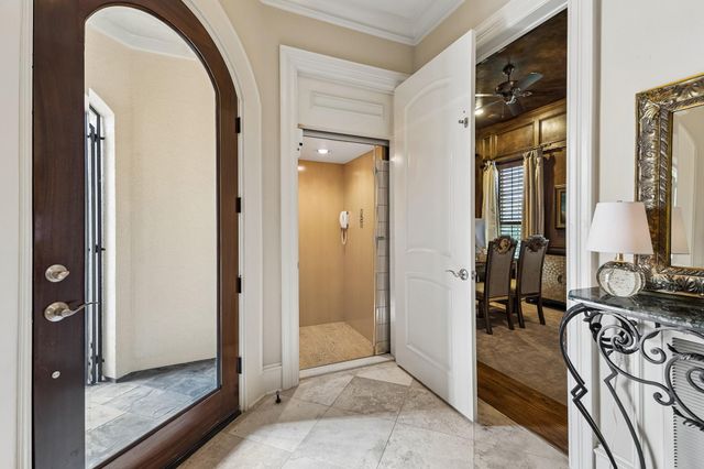 3016 Mid Lane B, Houston, TX 77027