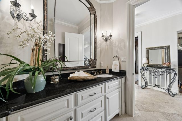 3016 Mid Lane B, Houston, TX 77027