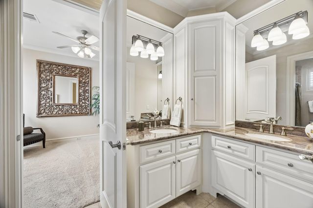 3016 Mid Lane B, Houston, TX 77027