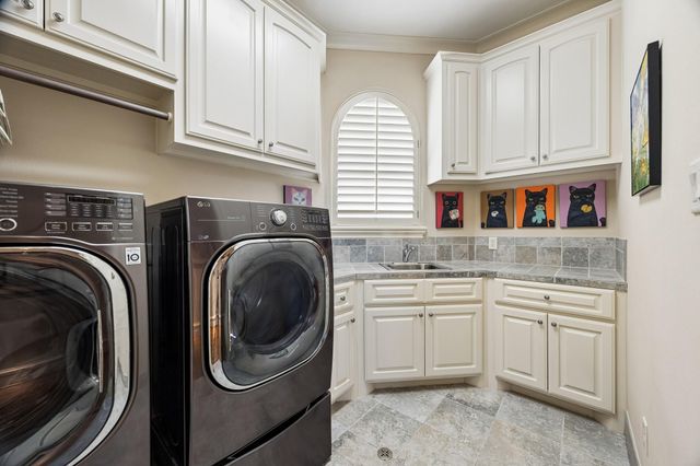 3016 Mid Lane B, Houston, TX 77027