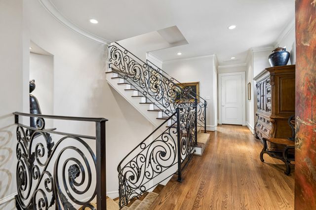 3016 Mid Lane B, Houston, TX 77027