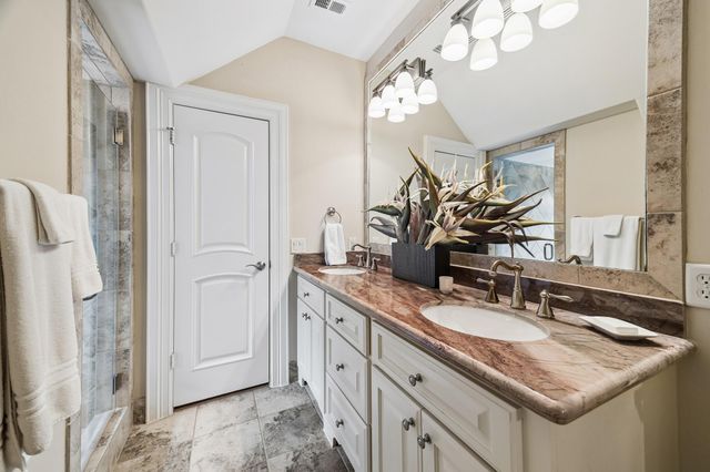 3016 Mid Lane B, Houston, TX 77027