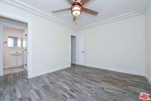 520 W 82nd Street, Los Angeles, CA 90044