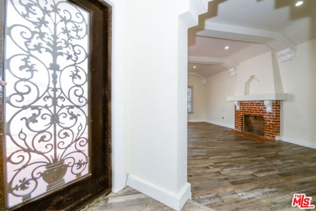 520 W 82nd Street, Los Angeles, CA 90044