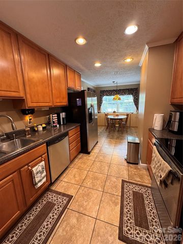 25 Elderberry Loop, Newland, NC 28657