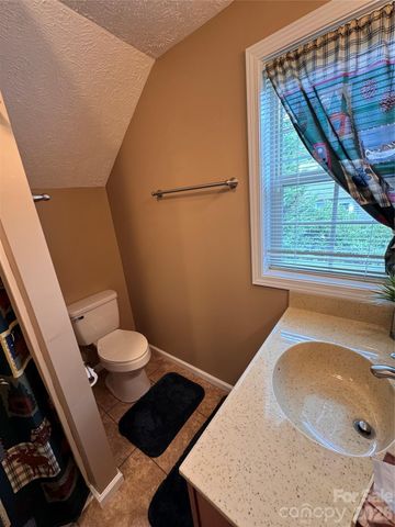 25 Elderberry Loop, Newland, NC 28657