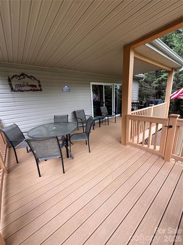 25 Elderberry Loop, Newland, NC 28657