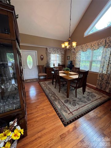25 Elderberry Loop, Newland, NC 28657