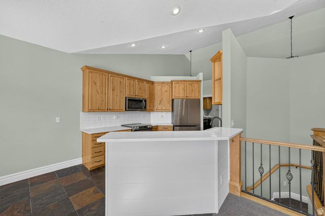 7422 CASTLE ROCK RD, Eagle Mountain, UT 84005