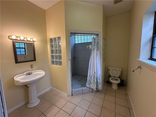 4802 Kasper St, Corpus Christi, TX 78415