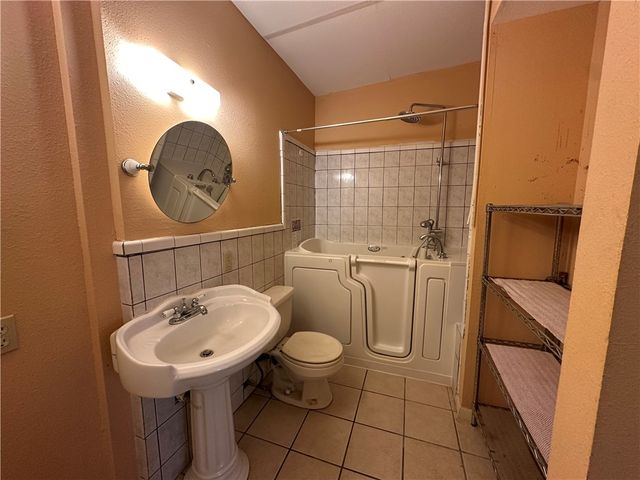 4802 Kasper St, Corpus Christi, TX 78415