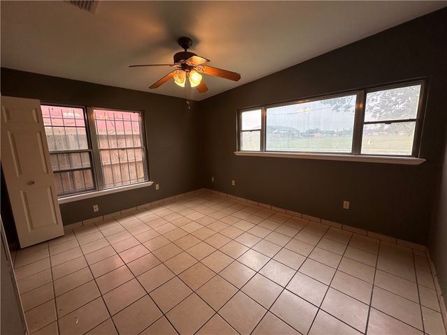 4802 Kasper St, Corpus Christi, TX 78415