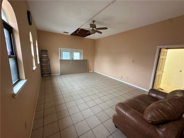 4802 Kasper St, Corpus Christi, TX 78415