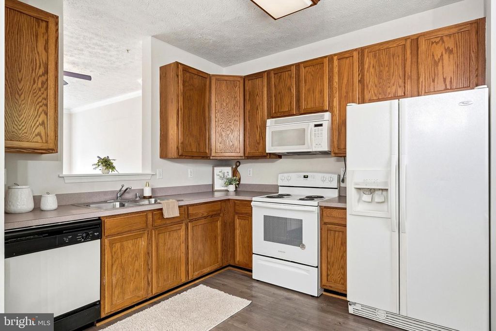 Image 10 of property listing at 3332 SILVERTON LN, Chesapeake Beach, MD 20732
