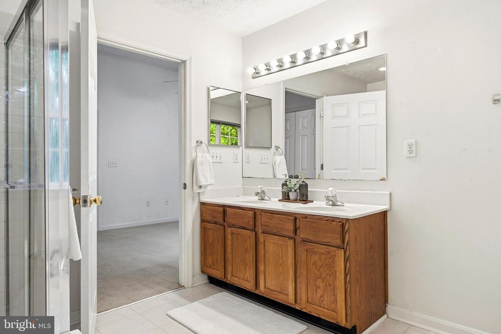 Image 27 of property listing at 3332 SILVERTON LN, Chesapeake Beach, MD 20732