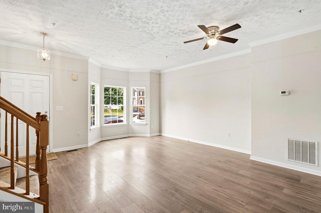 Image 4 of property listing at 3332 SILVERTON LN, Chesapeake Beach, MD 20732