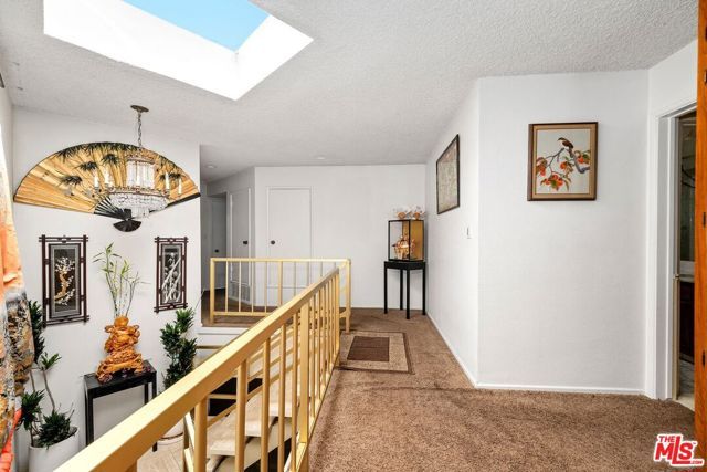 6505 S Halm Avenue, Los Angeles, CA 90056