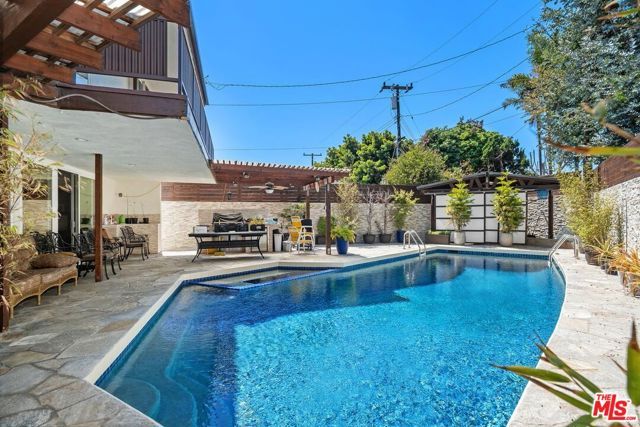 6505 S Halm Avenue, Los Angeles, CA 90056