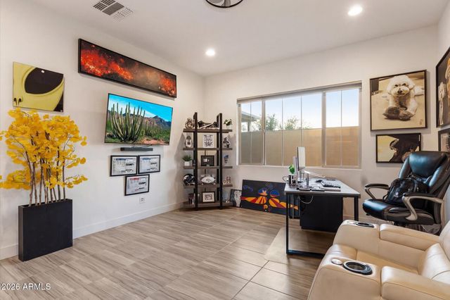 2080 E AQUARIUS Place, Chandler, AZ 85249