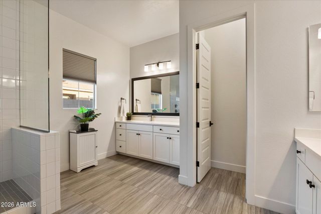 2080 E AQUARIUS Place, Chandler, AZ 85249