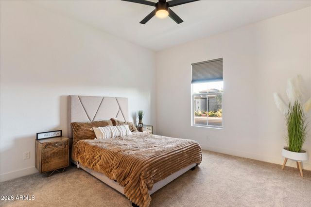 2080 E AQUARIUS Place, Chandler, AZ 85249