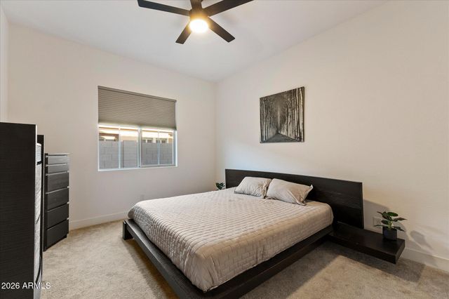 2080 E AQUARIUS Place, Chandler, AZ 85249
