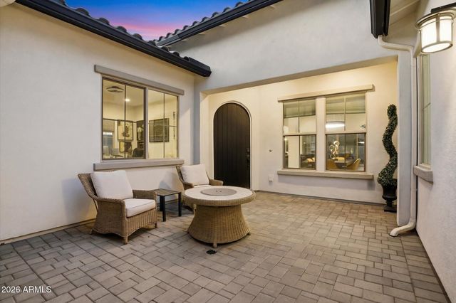 2080 E AQUARIUS Place, Chandler, AZ 85249