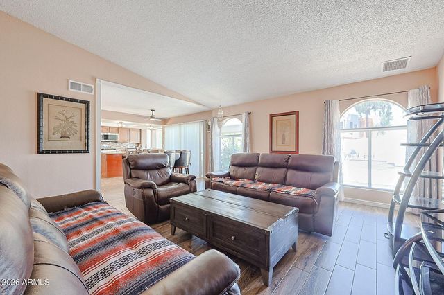 4026 W WILLOW Avenue, Phoenix, AZ 85029