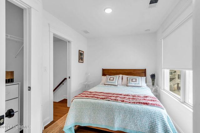 21 Shell Road, Mantoloking, NJ 08738