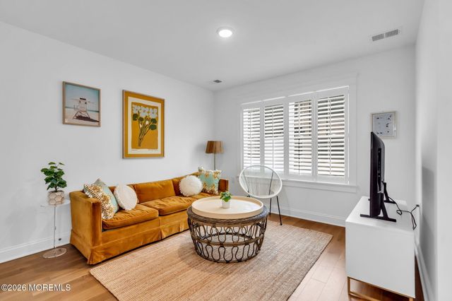 21 Shell Road, Mantoloking, NJ 08738