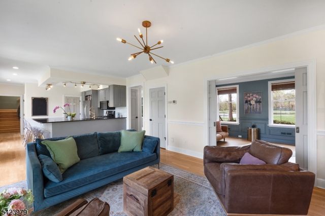 43 Lake Rd, Chatham Twp., NJ 07928