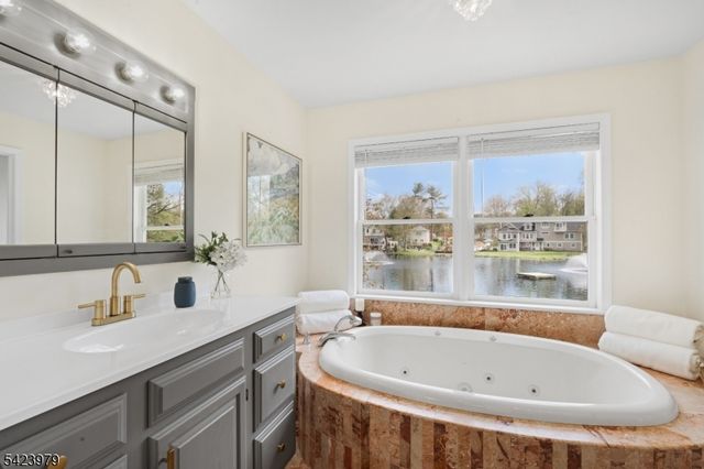 43 Lake Rd, Chatham Twp., NJ 07928