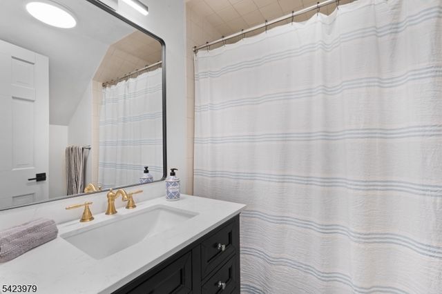 43 Lake Rd, Chatham Twp., NJ 07928