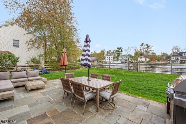 43 Lake Rd, Chatham Twp., NJ 07928