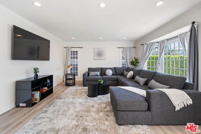 140 N Carson Road, Beverly Hills, CA 90211