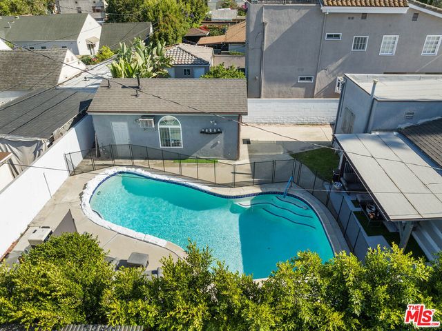 140 N Carson Road, Beverly Hills, CA 90211