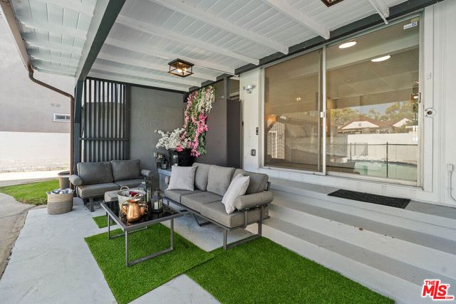 140 N Carson Road, Beverly Hills, CA 90211