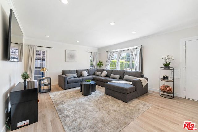 140 N Carson Road, Beverly Hills, CA 90211