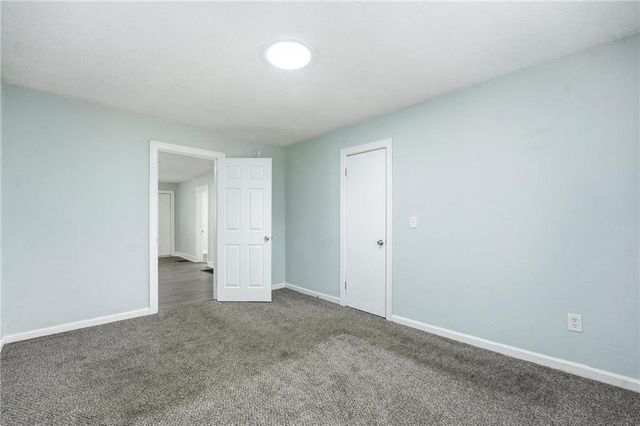 6915 Agnes Avenue, Kansas City, MO 64132
