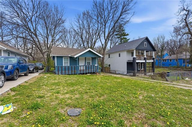 6915 Agnes Avenue, Kansas City, MO 64132