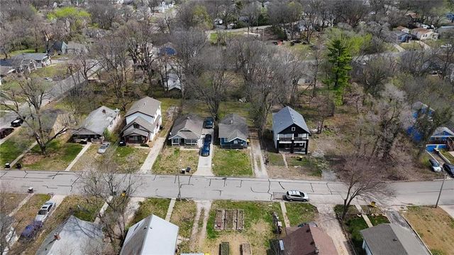 6915 Agnes Avenue, Kansas City, MO 64132