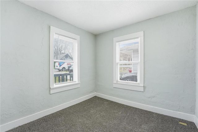 6915 Agnes Avenue, Kansas City, MO 64132