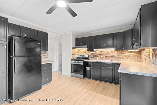 5701 Ashley Drive, Lansing, MI 48911