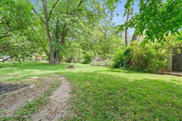 5701 Ashley Drive, Lansing, MI 48911
