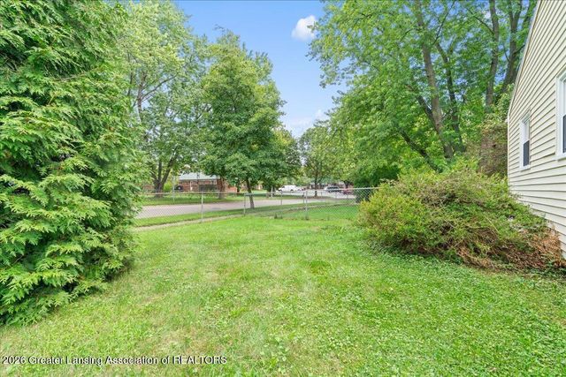 5701 Ashley Drive, Lansing, MI 48911